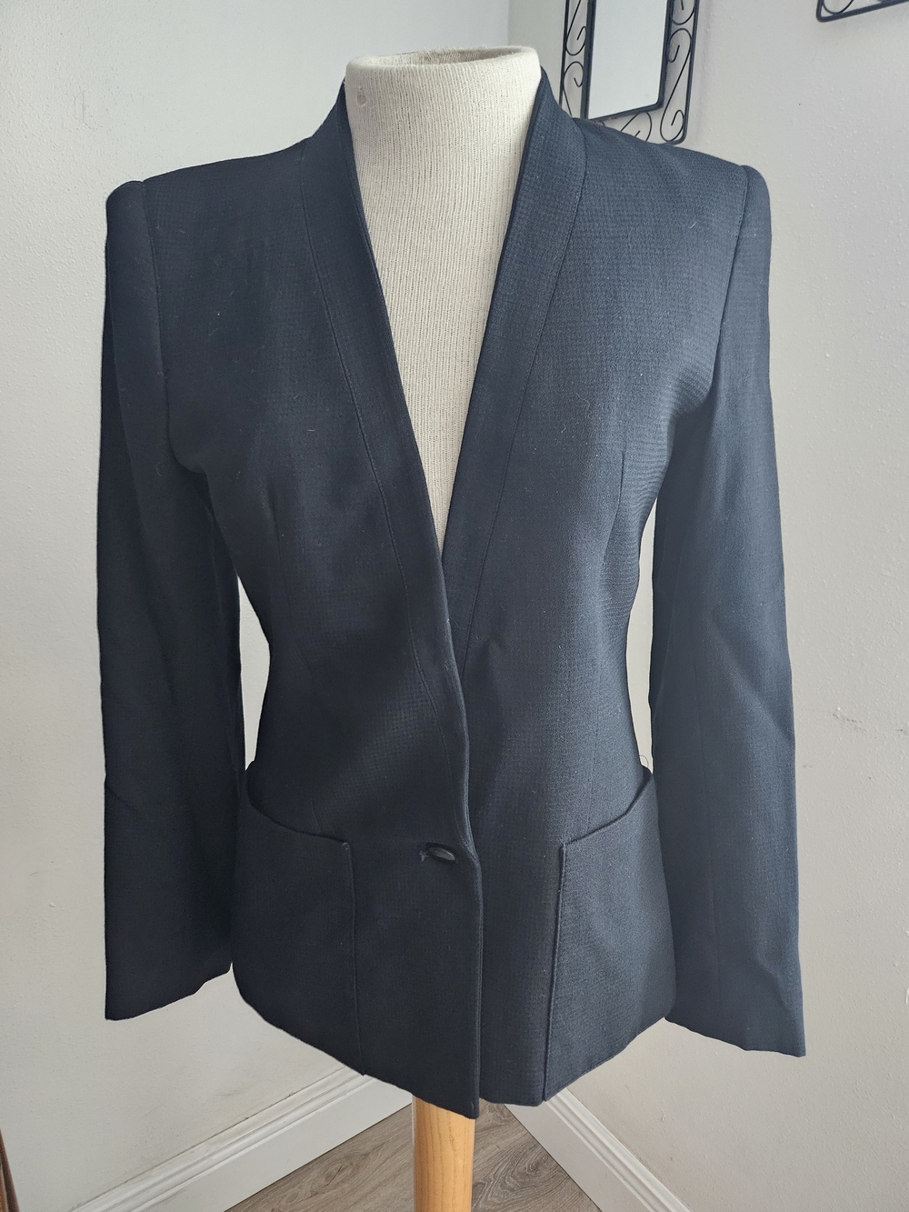 Vintage Collectors Designers Womens Black Tailored 100% Wool Blazer  Rare